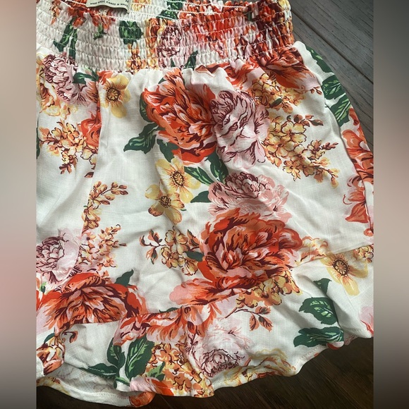 NWT Maaji floral ruffle shorts, size M - Picture 4 of 5